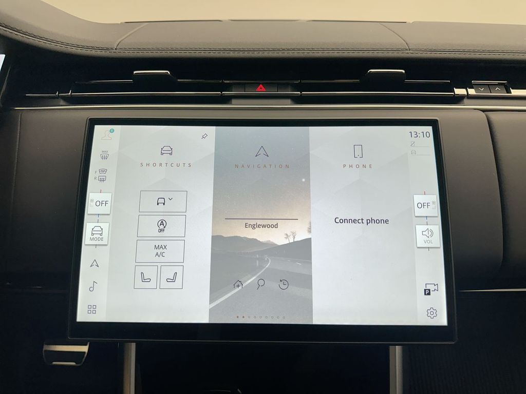 2025 Land Rover Range Rover SE 12