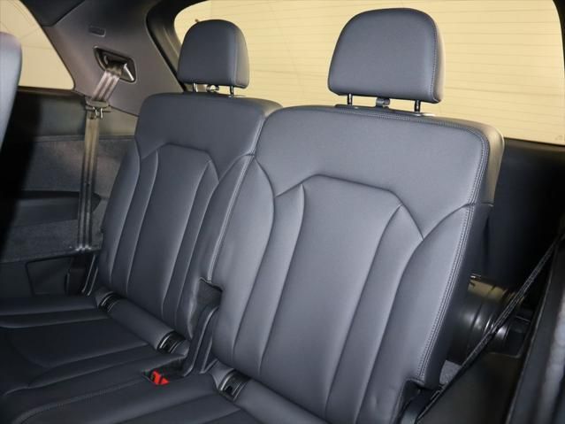 Thumbnail: 2026 Audi Q7 - 24