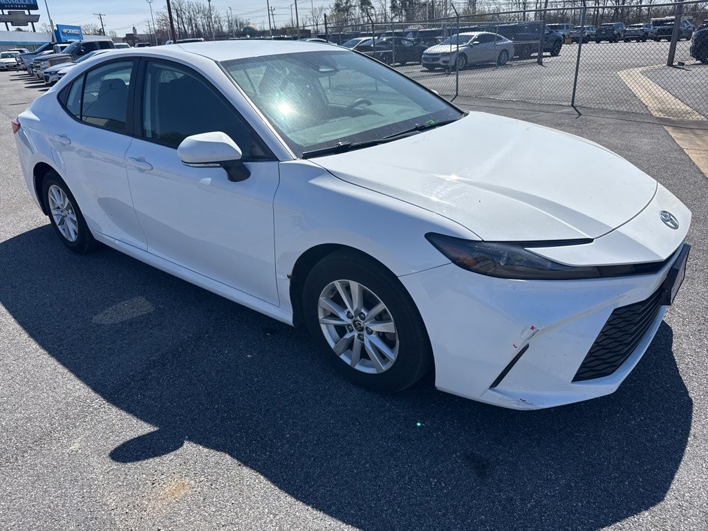 2025 Toyota Camry LE FWD
