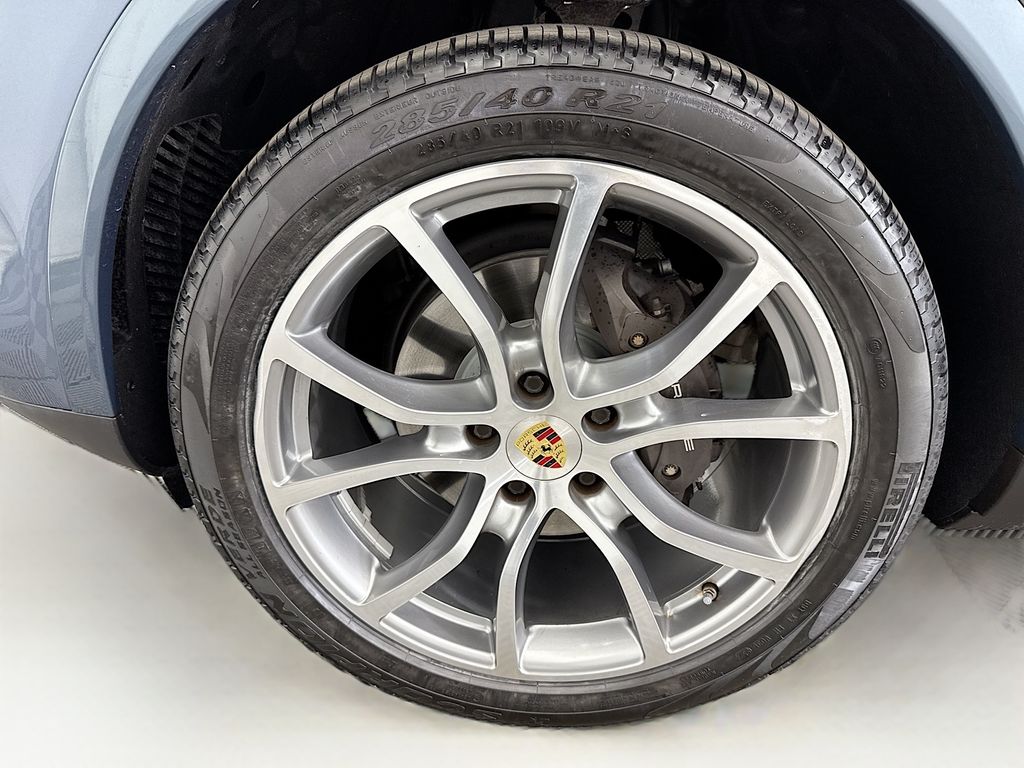 Thumbnail: 2019 Porsche Cayenne - 31