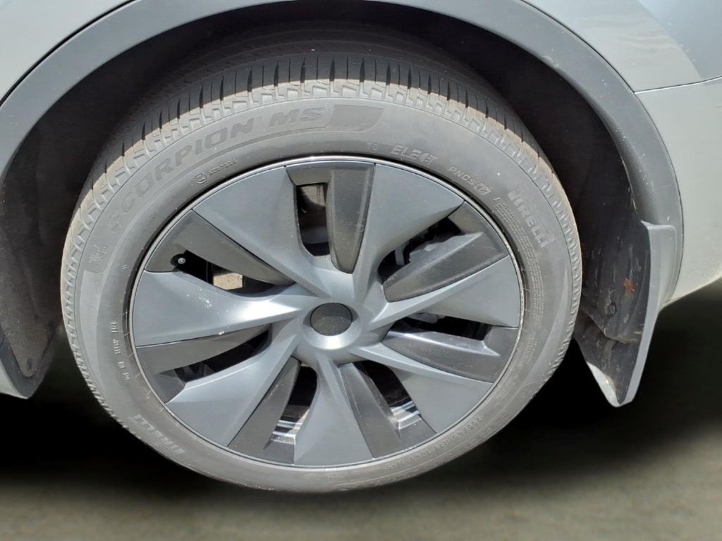 TeslaModel Y34