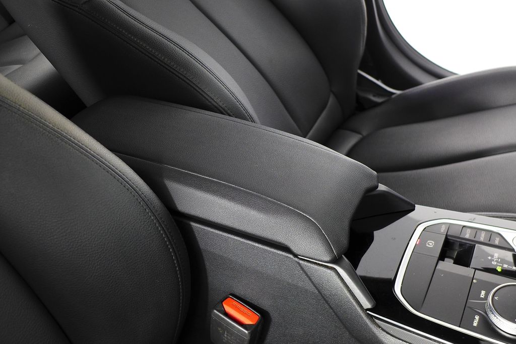 Thumbnail: 2022 BMW 2 Series - 16