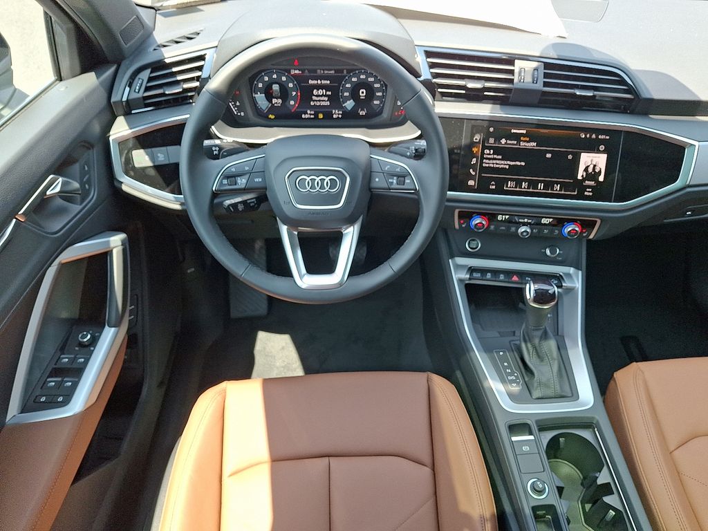 2025 Audi Q3  8