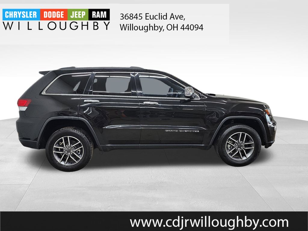 View vehicle photo 4