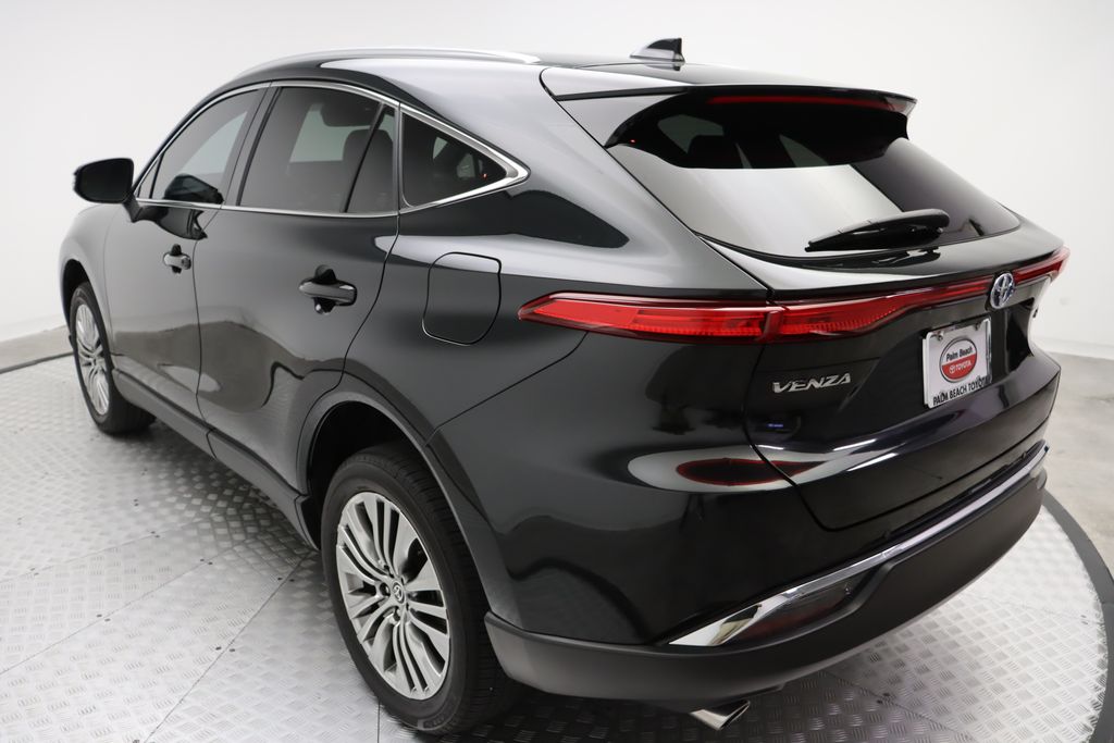 2024 Toyota Venza XLE 11