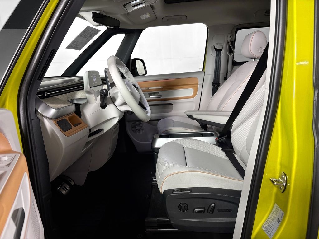 2025 Volkswagen ID. Buzz Pro S Plus