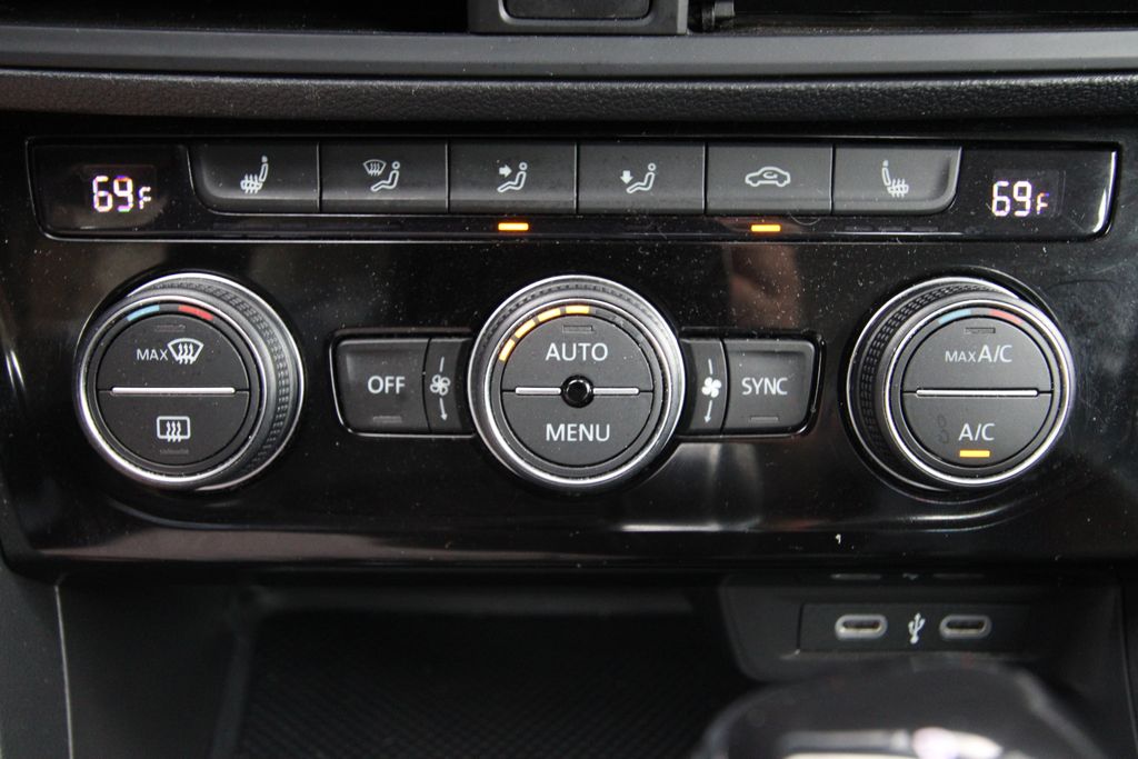 Used 2024 Volkswagen Jetta Sedan