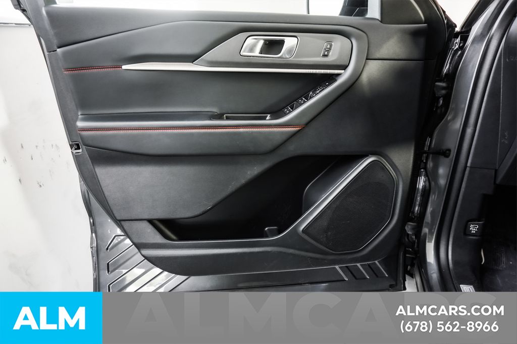 Used 2025 Gray Ford ST-Line image 50