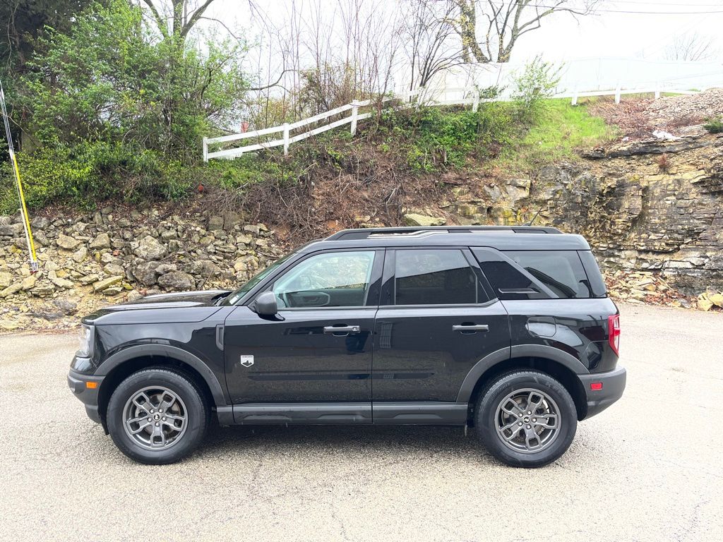 View vehicle photo 3