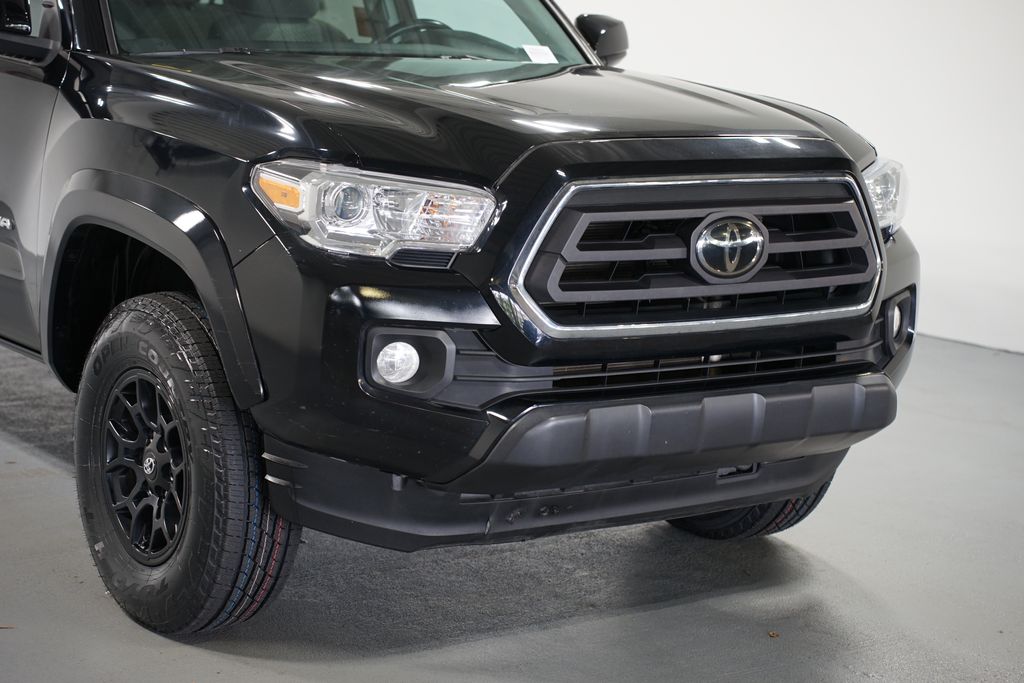 Thumbnail: 2022 Toyota Tacoma - 4