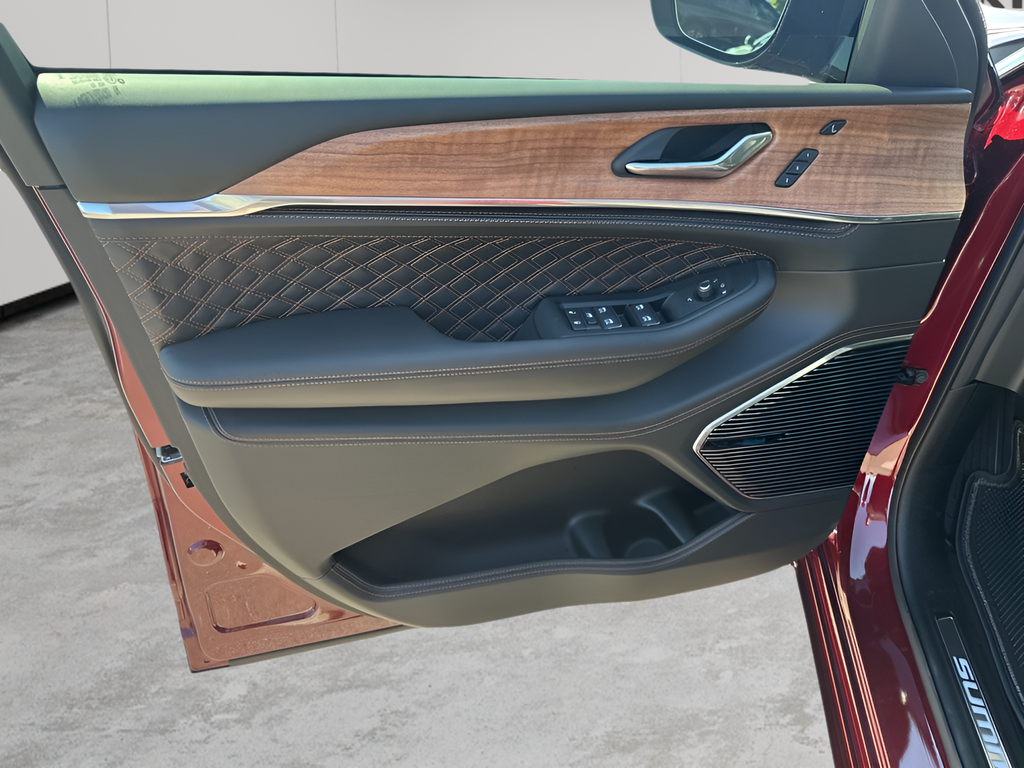 New Car 2025 Jeep Grand Cherokee  Summit For Sale Under $70,000 In Austin, Texas