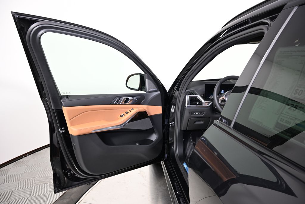 Thumbnail: 2026 BMW X5 - 21