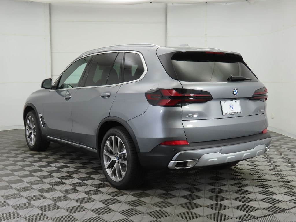 Thumbnail: 2026 BMW X5 - 8
