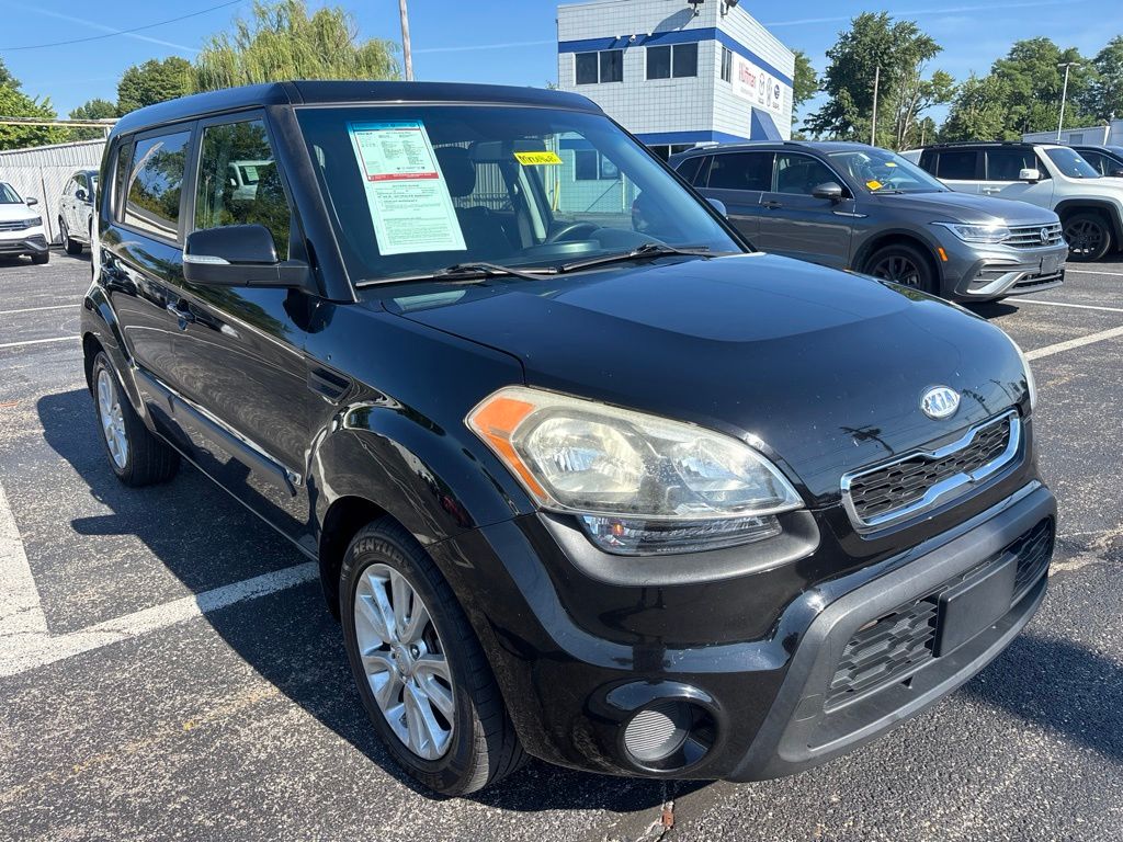 Pearl Metallic 2012 Kia Soul Wagon Front-Wheel Drive 6-Speed Automatic
