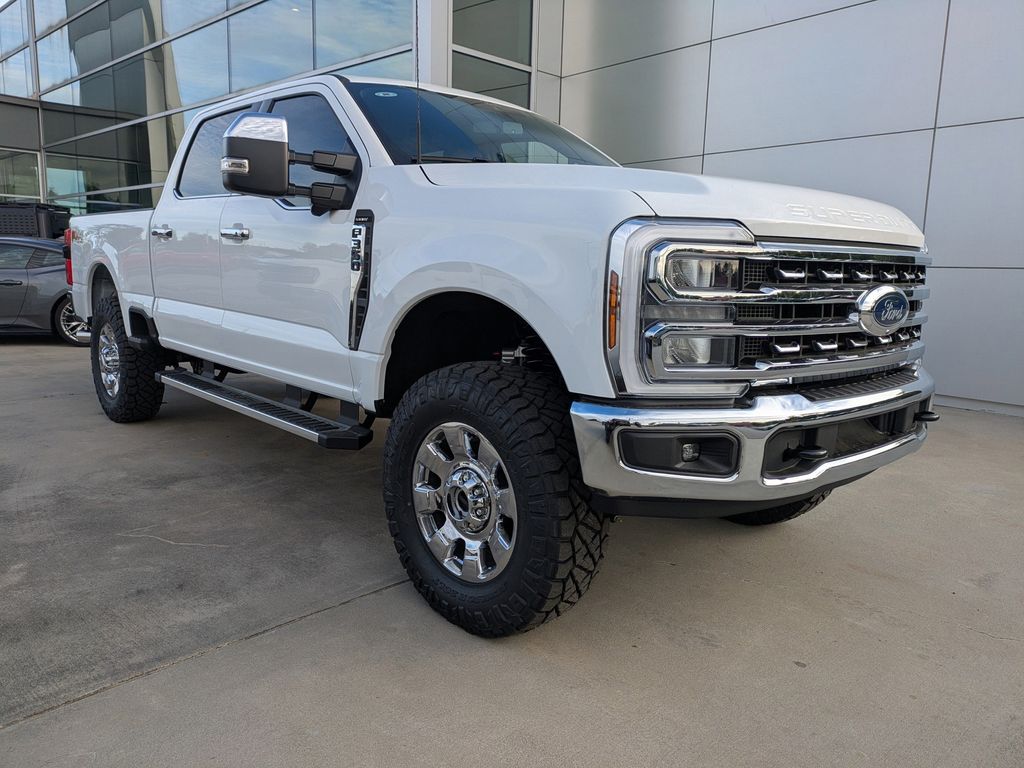 2026 Ford F-350 Super Duty LARIAT