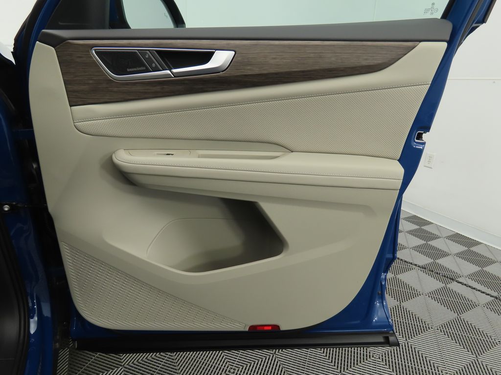 2025 Volkswagen Atlas SEL 27