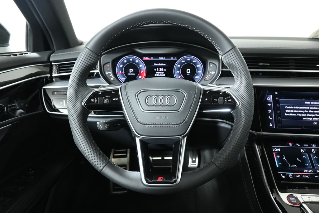 Thumbnail: 2025 Audi S8 - 14