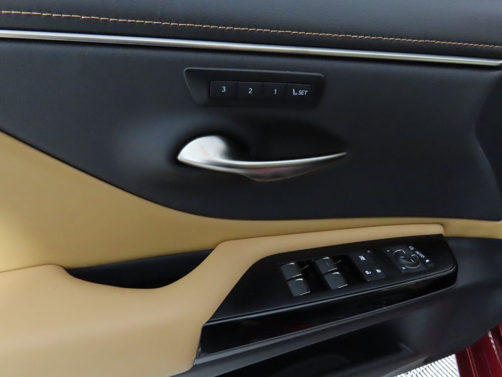 2022 Lexus ES 350 24