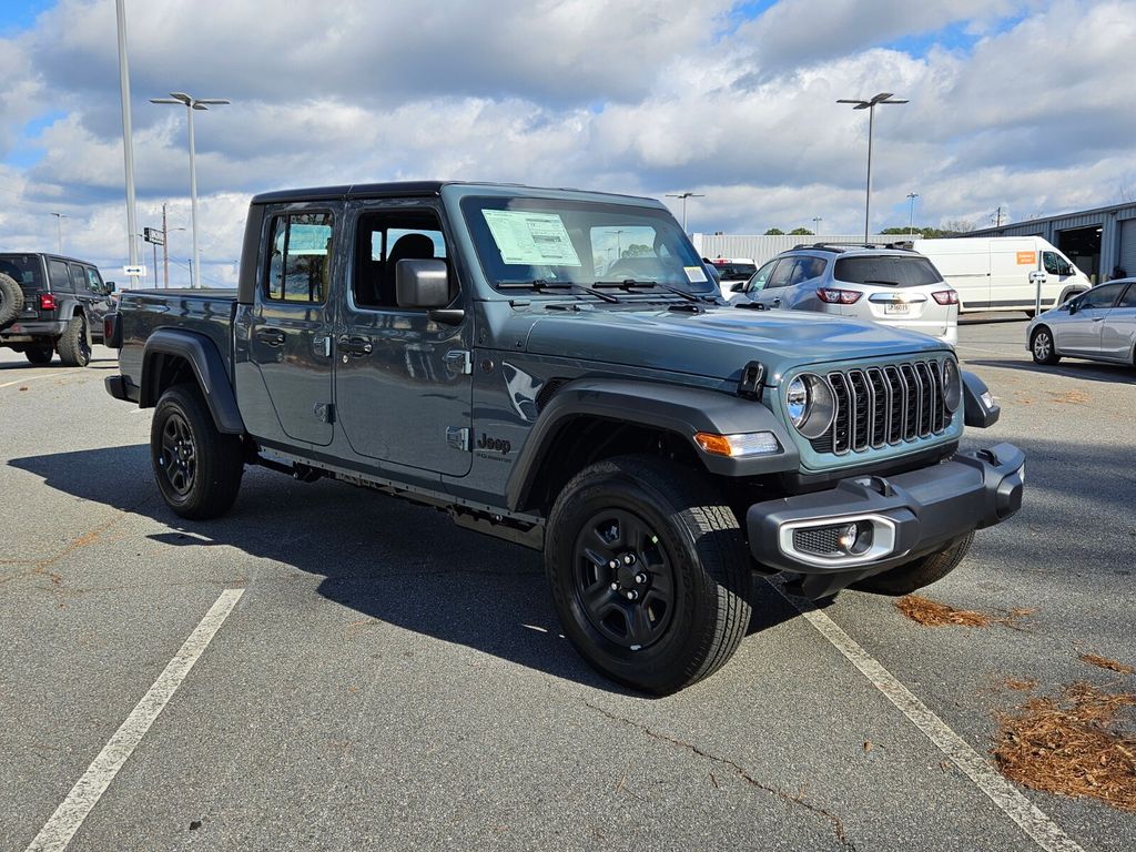 2026 Jeep Gladiator Sport's photo