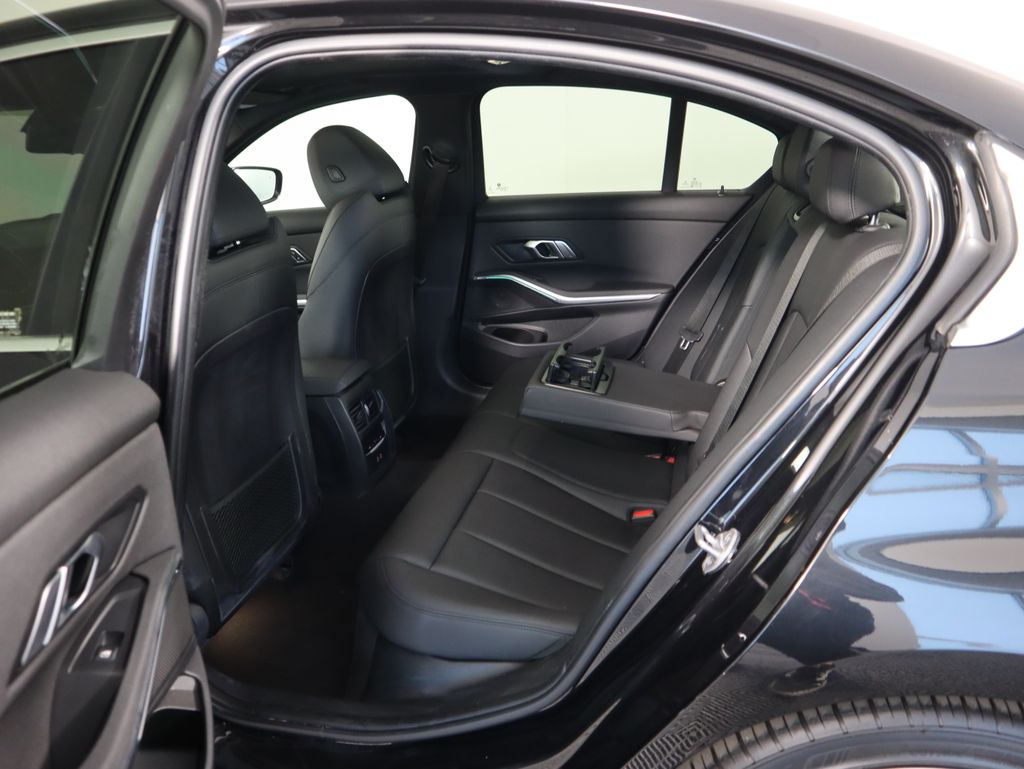 Thumbnail: 2021 BMW 3 Series - 22