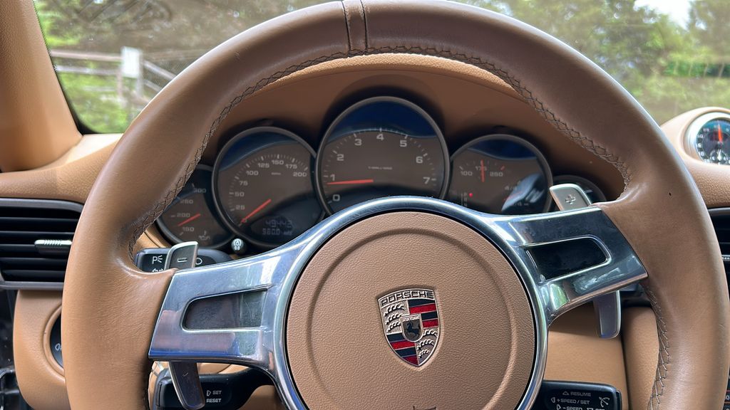 2011 Porsche 911 Carrera 9