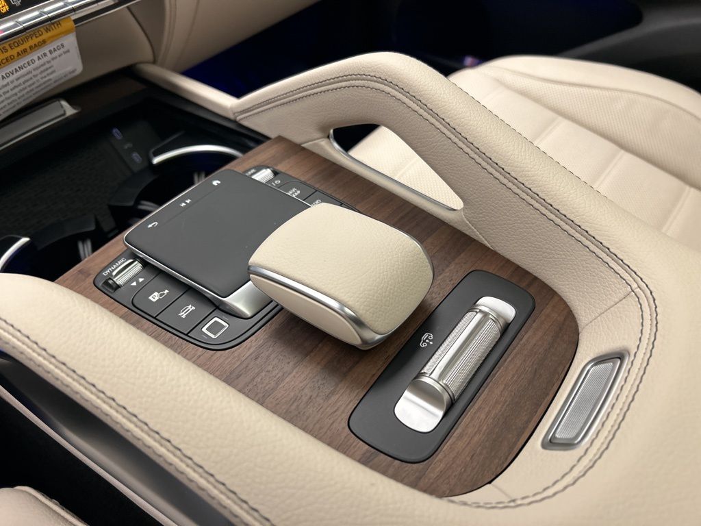 Thumbnail: 2026 Mercedes-Benz GLS - 20