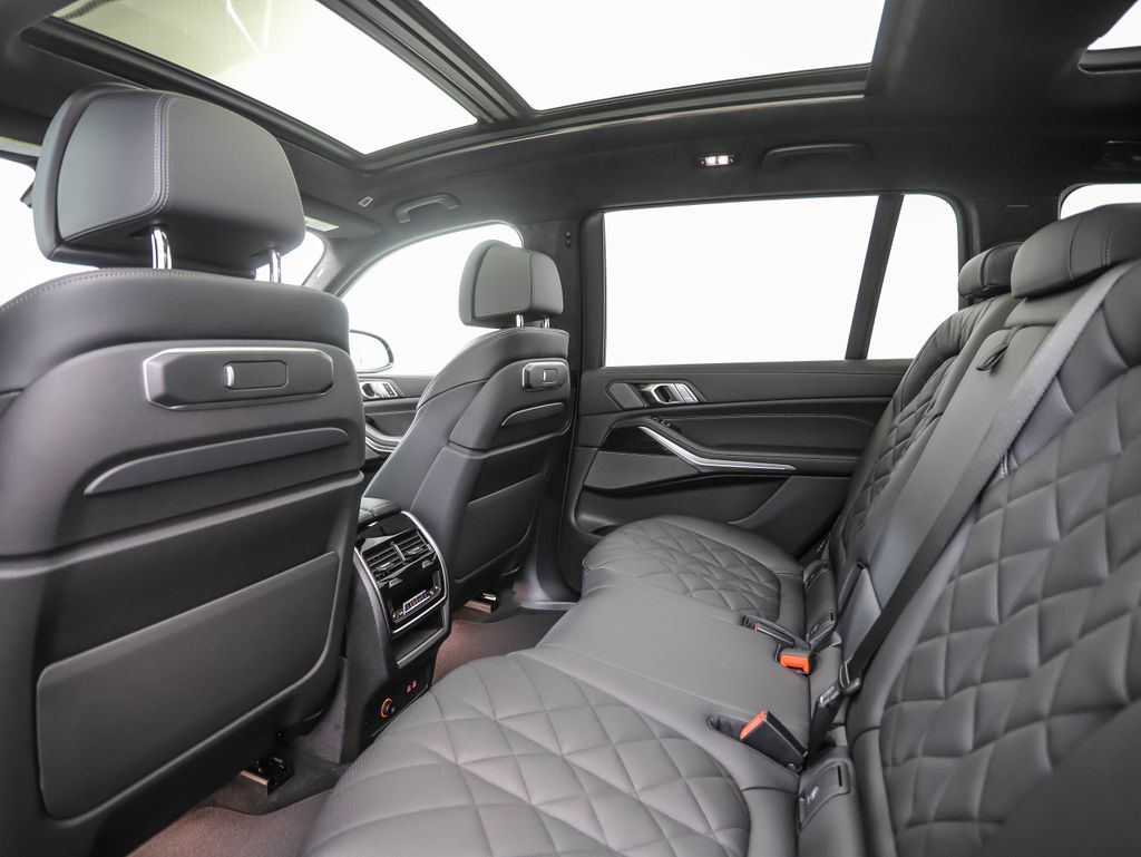 2026 BMW X7 xDrive40i 19