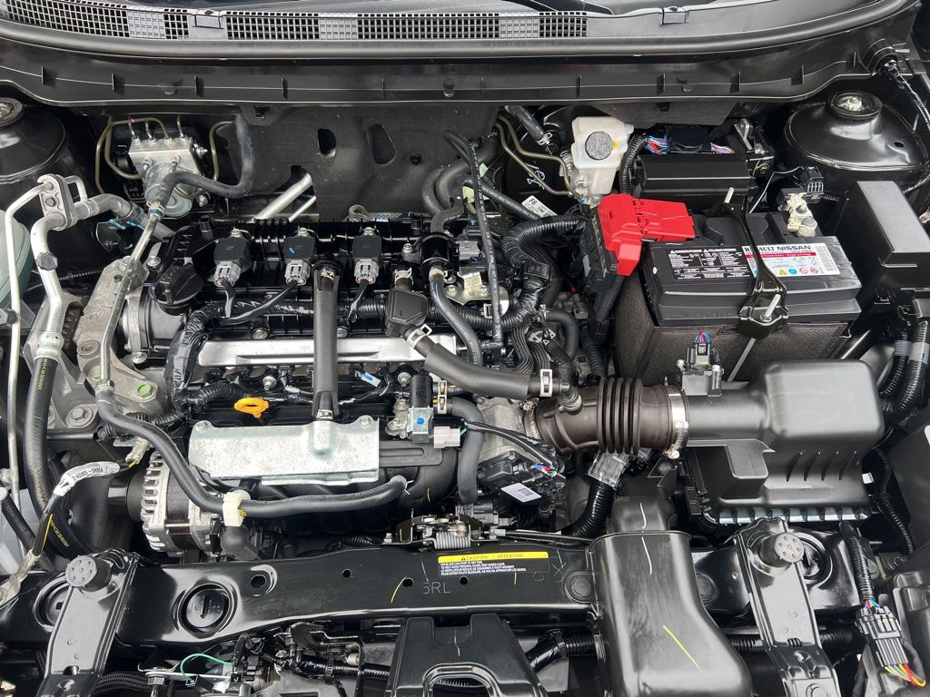 2024 Nissan Kicks SR photo