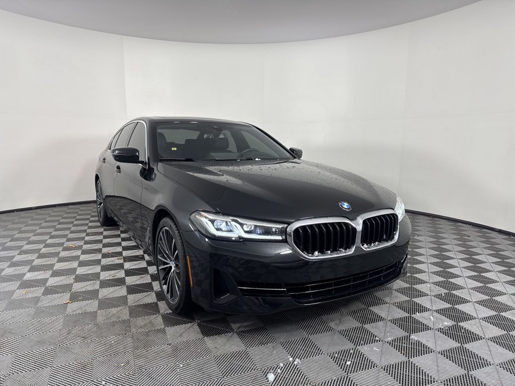 Thumbnail: 2023 BMW 5 Series - 3