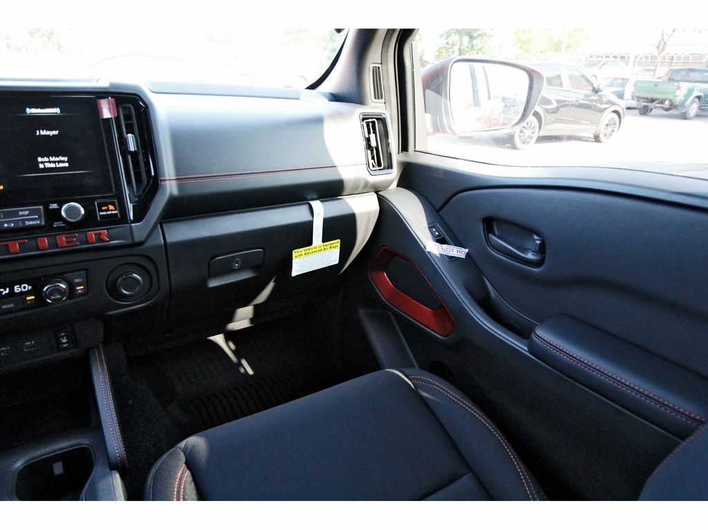 2026 Nissan Frontier PRO-4X - 9
