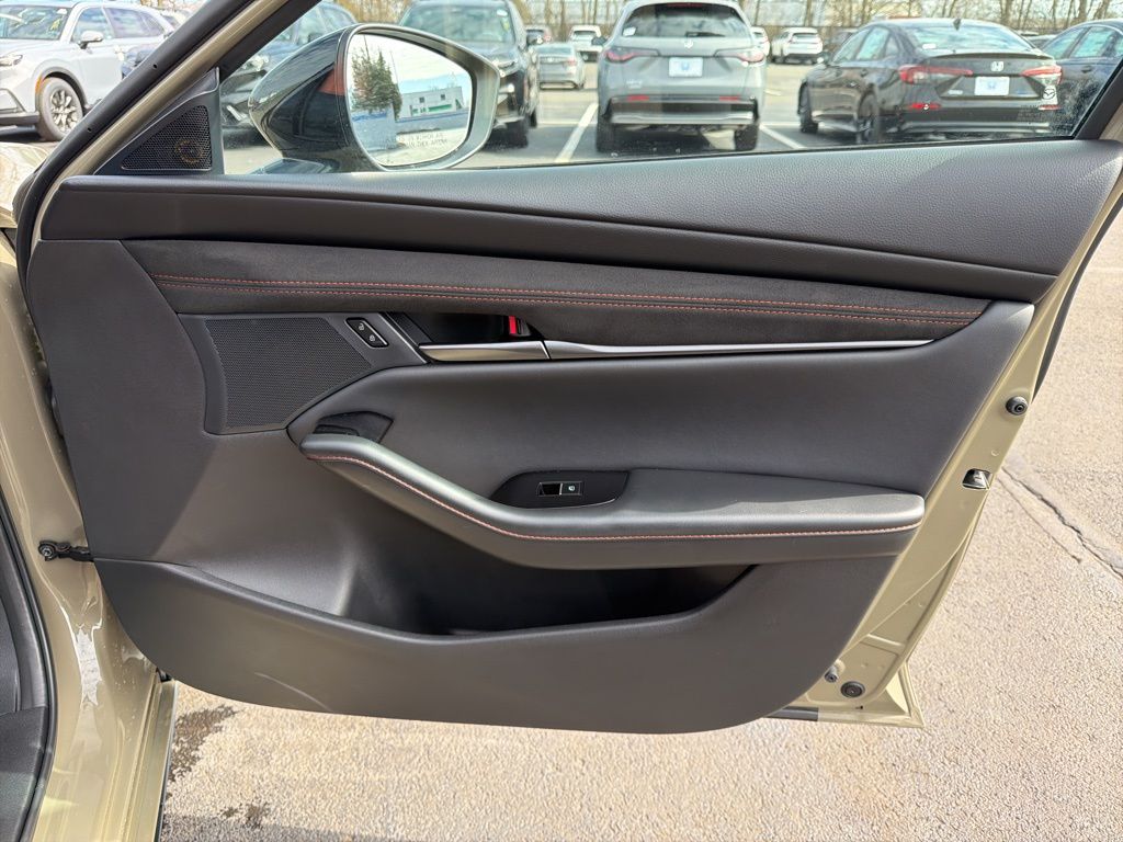 Thumbnail: 2025 Mazda Mazda3 - 26