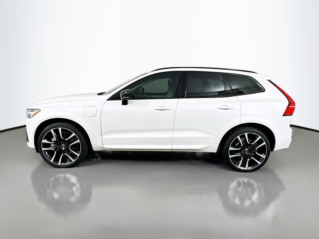 Thumbnail: 2024 Volvo XC60 - 8