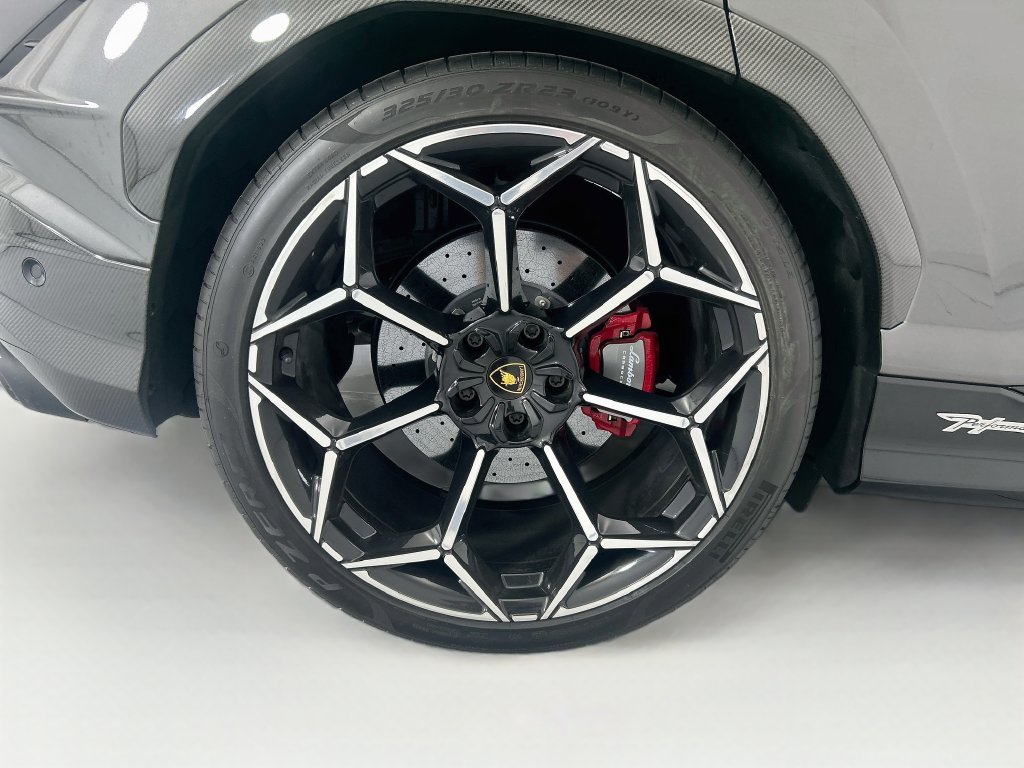 Thumbnail: 2024 Lamborghini Urus - 32