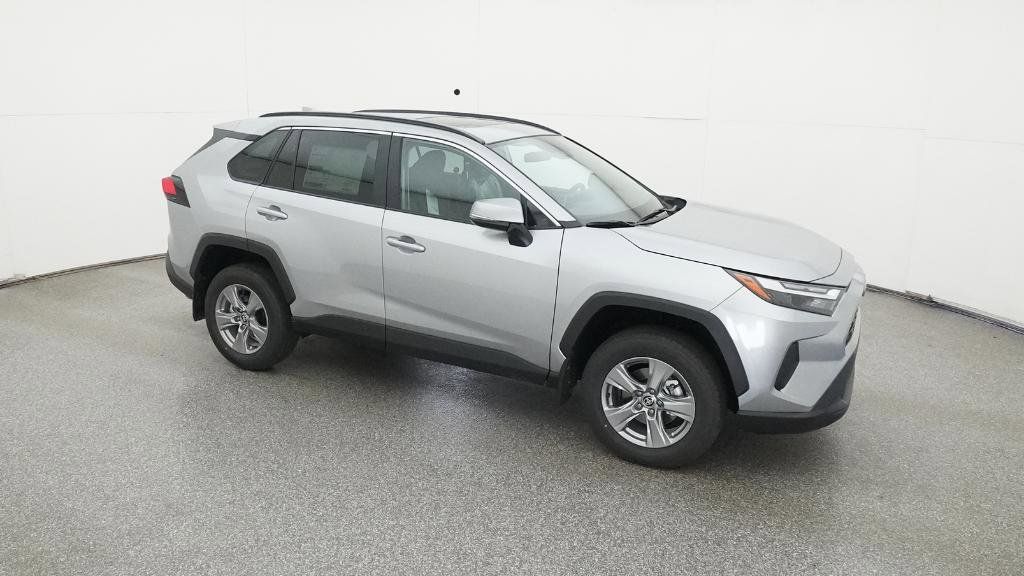 Thumbnail: 2025 Toyota RAV4 - 17