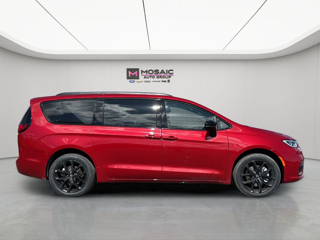 2026 Chrysler Pacifica