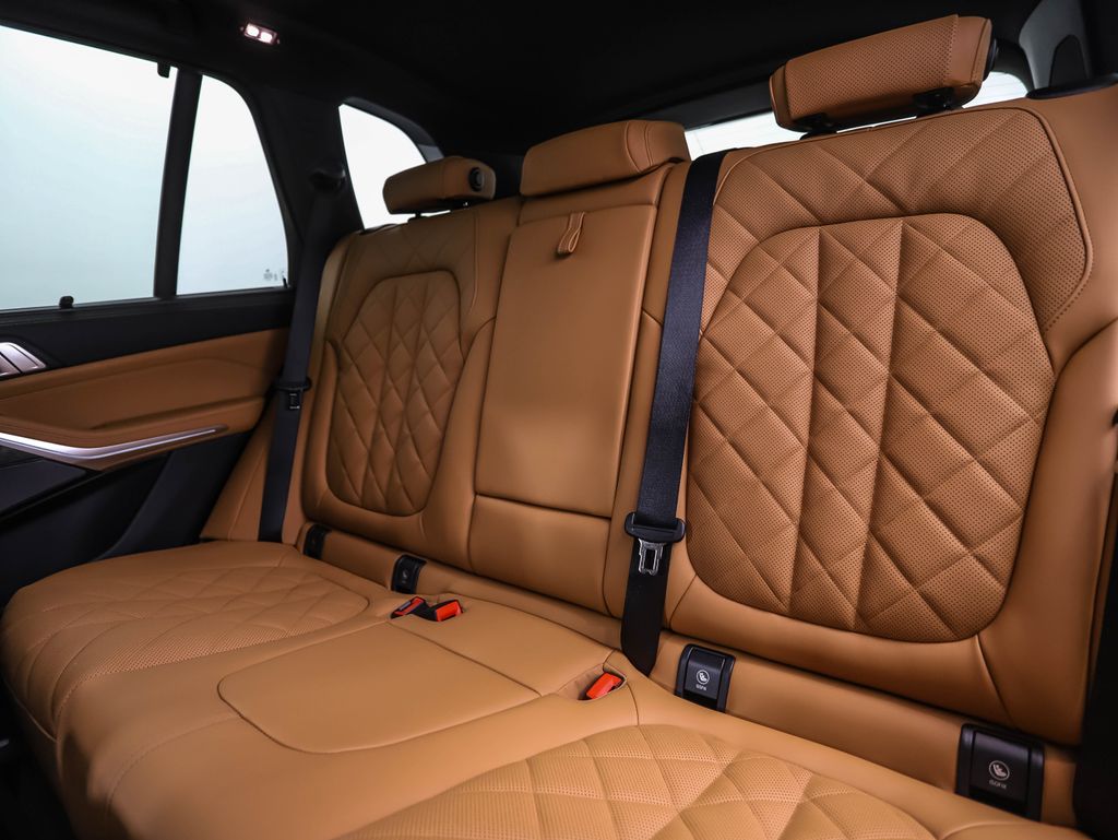 Thumbnail: 2026 BMW X5 - 23