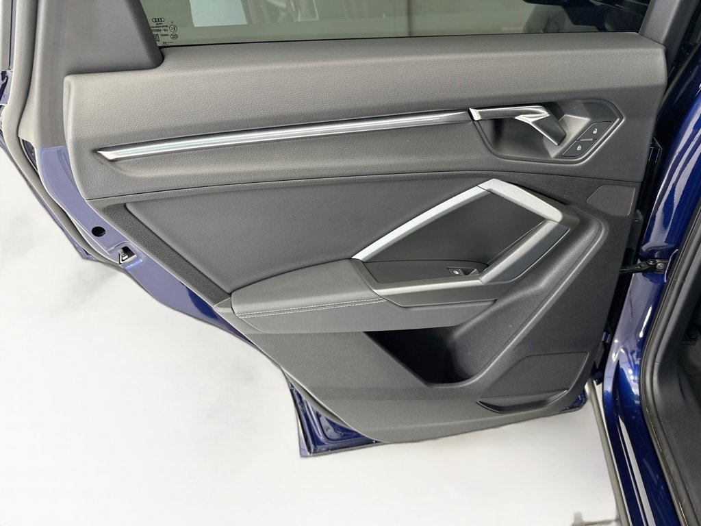 Thumbnail: 2023 Audi Q3 - 24