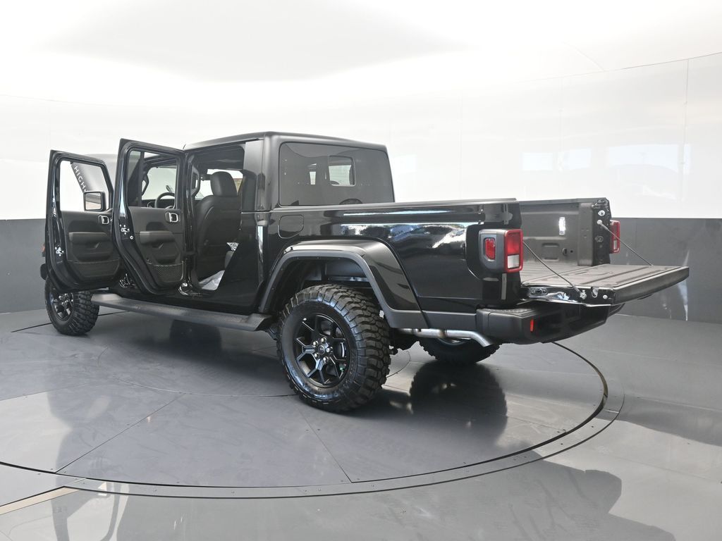 Used 2025 Black Clearcoat Jeep High Tide image 75