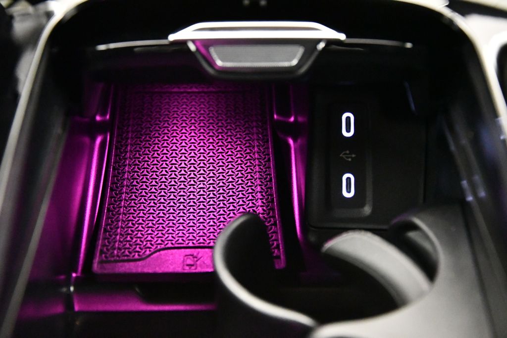 Thumbnail: 2025 Mercedes-Benz GLC - 29