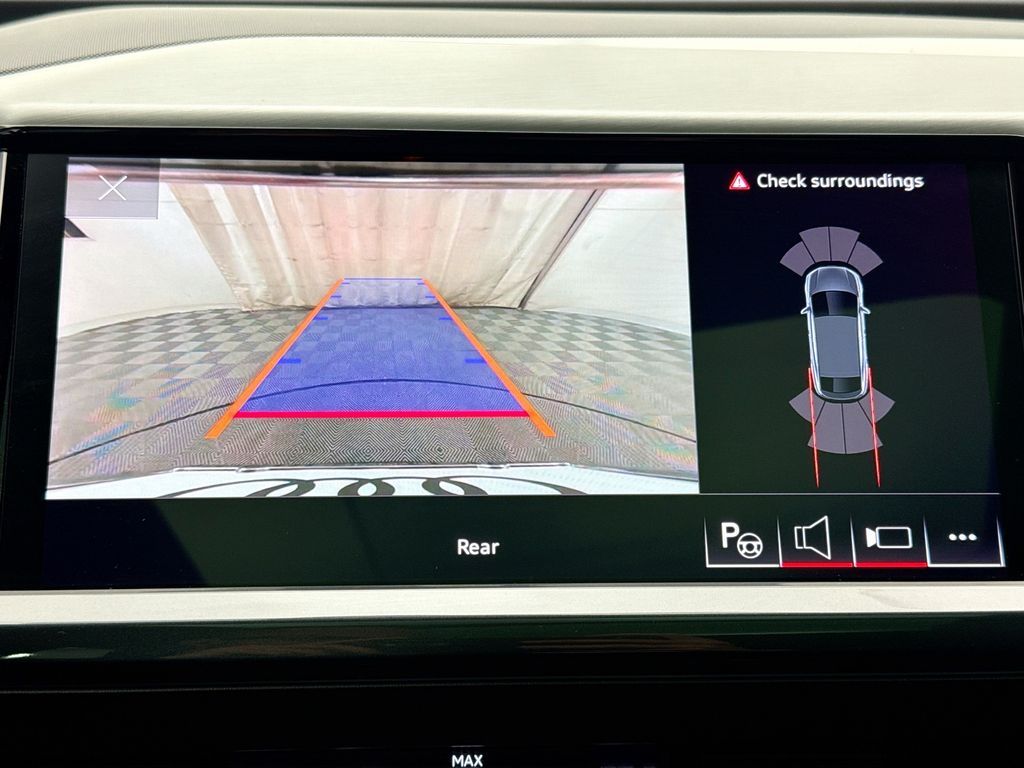 Thumbnail: 2023 Audi Q4 e-tron - 15