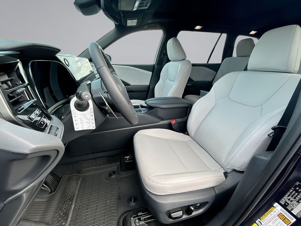 Thumbnail: 2026 Lexus TX - 4