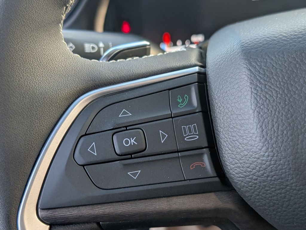 new 2026 Jeep Grand Cherokee car, priced at $48,650