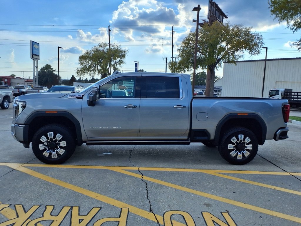 Used 2026 Silver GMC Denali image 10