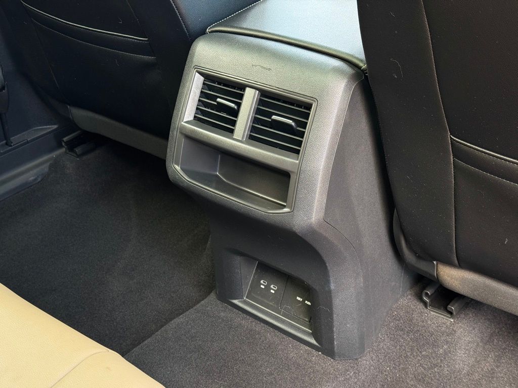 2022 Volkswagen Atlas Cross Sport 3.6L V6 SE w/Technology photo