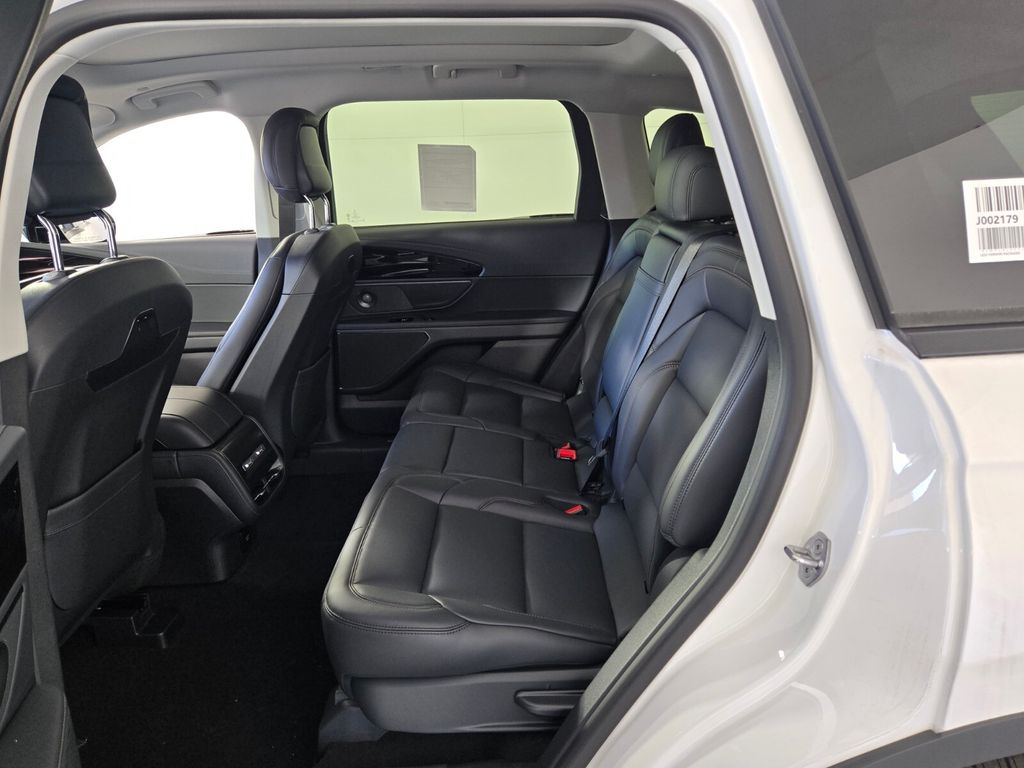 new 2026 Lincoln Nautilus car, priced at $61,670