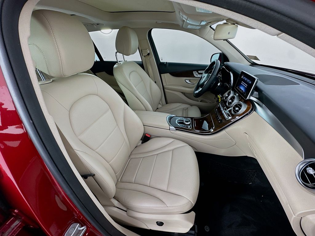 2018 Mercedes-Benz GLC 300 26