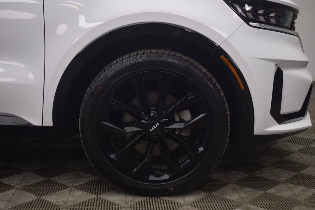 used 2023 Kia Sorento car, priced at $28,500