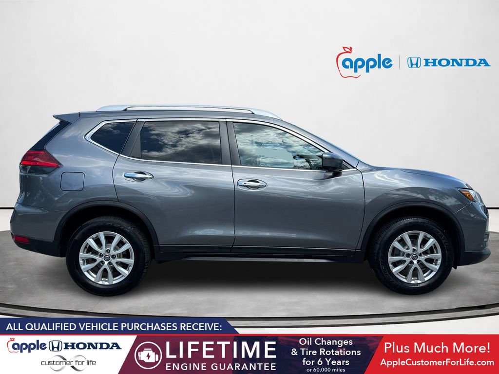 Used 2017 Nissan Rogue SV with VIN KNMAT2MV4HP613853 for sale in Ellicott City, MD