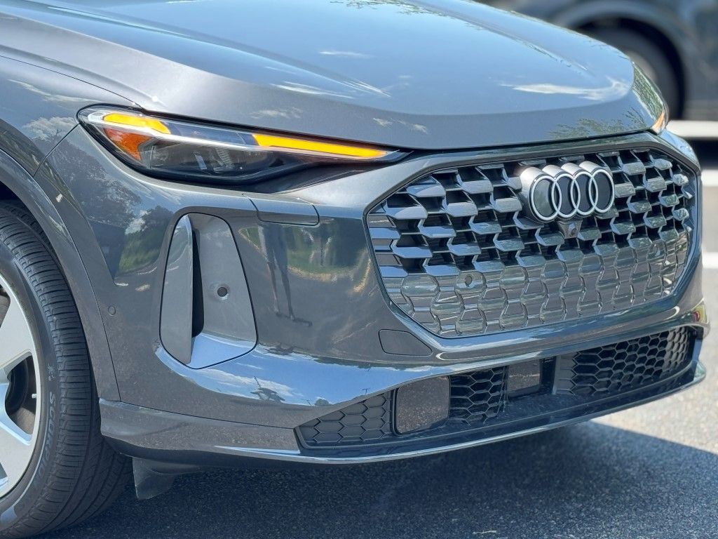 Thumbnail: 2025 Audi Q5 - 6