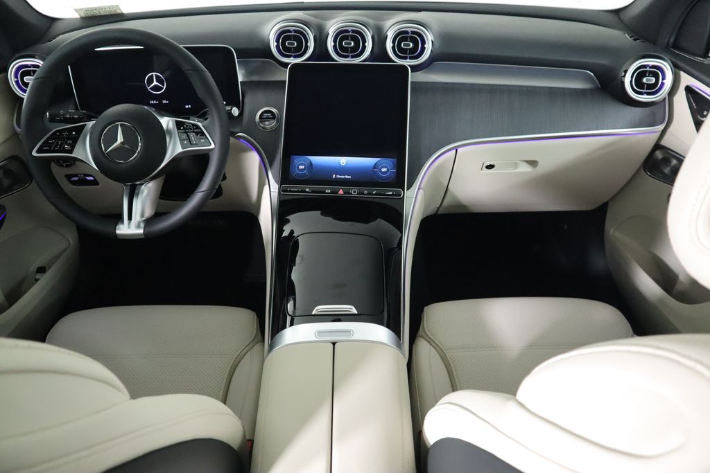 2025 Mercedes-Benz GLC 300 14